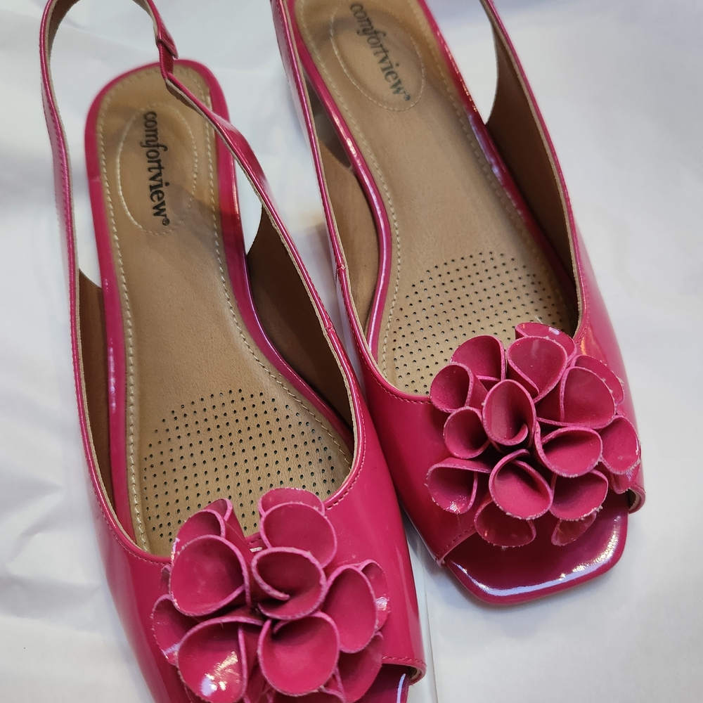 Comfortview Women's Fuchsia Floral Slingback Flats
